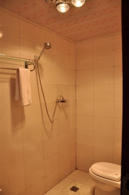 Emma'S Guesthouse Song Pan Room photo